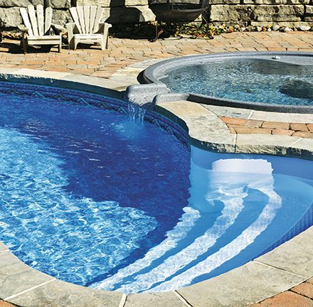 Quand remplacer sa toile de piscine